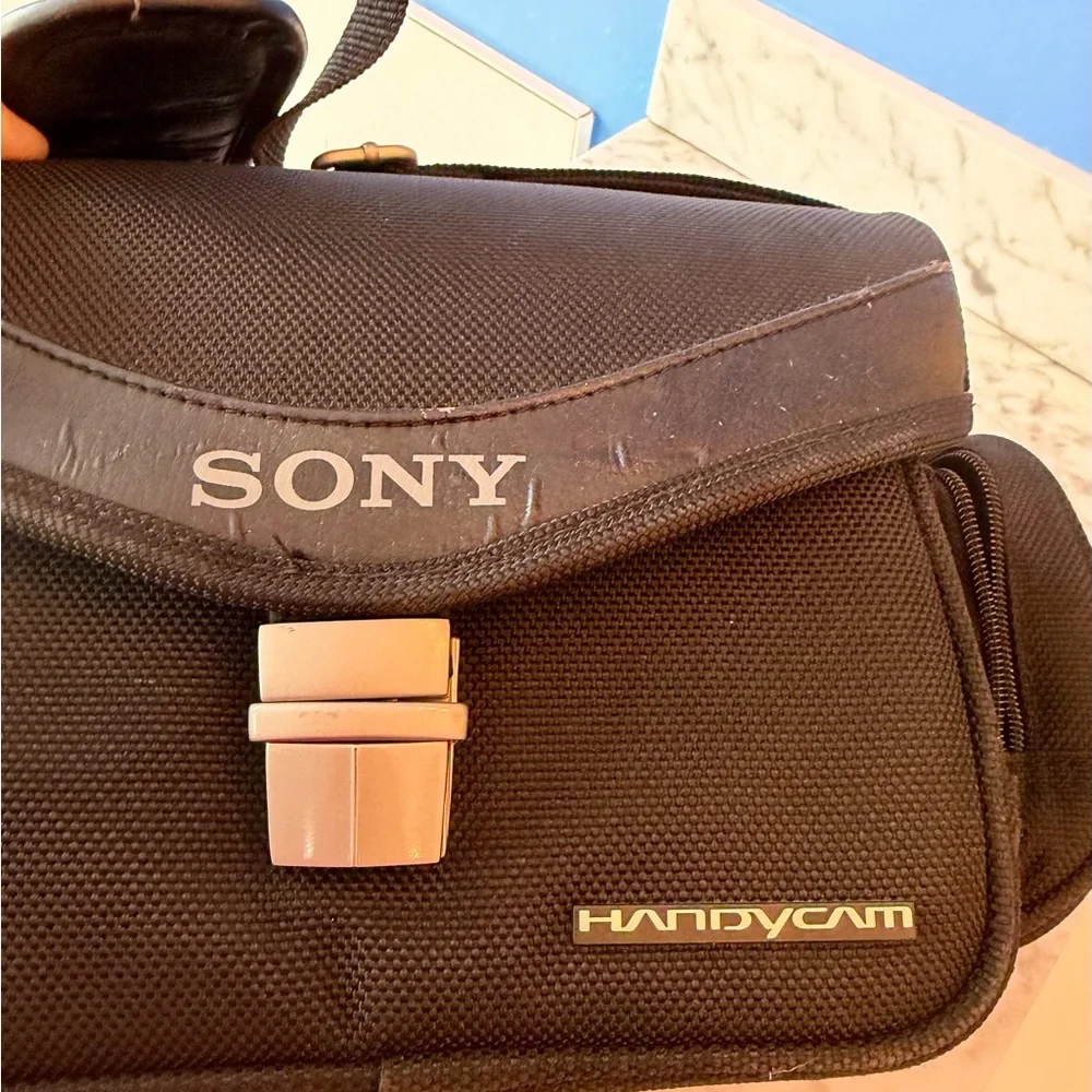 Sony Handycam Digital Camcorder Black Hard Shell Carrying Case w/ Shoulder Strap